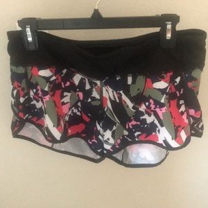 Lulu lemon patterned shorts